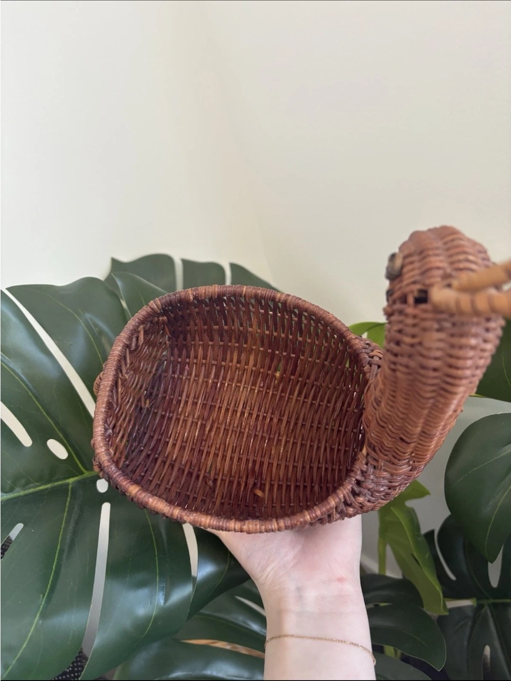 Vintage SMALL DEER Reindeer WICKER BASKET Planter Woven Rattan 10” H - Picture 5 of 10